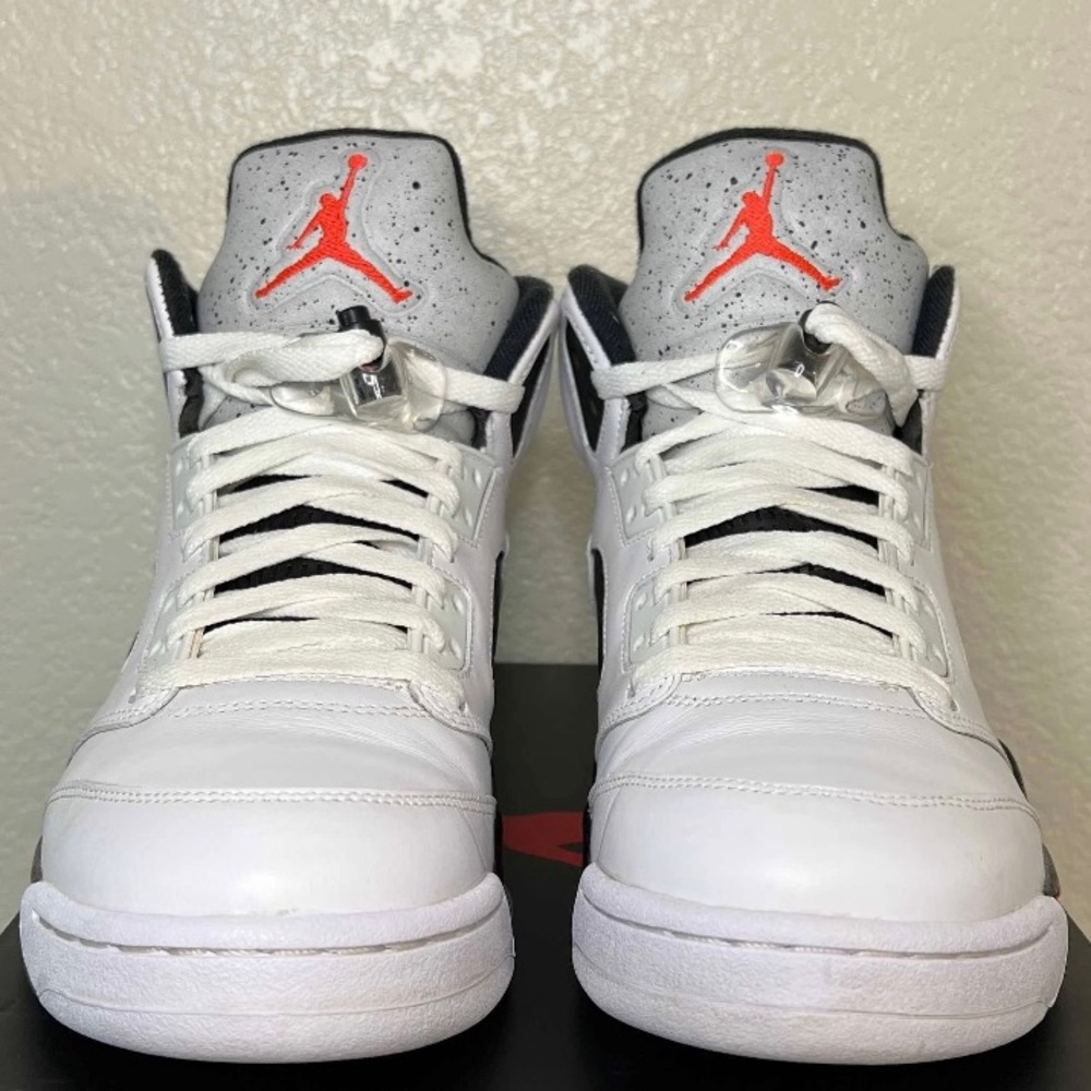 Air Jordan 5 Retro PoisonGreen
Size 10
White/Infrared 23-Light PoisonGreen/Black